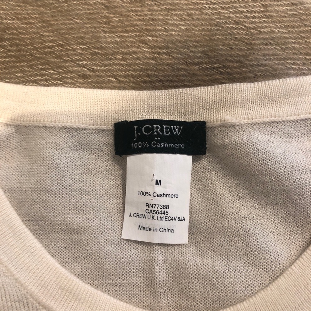 J Crew 100% cashmere bracelet sleeve crew neck cardigan size M - Picture 2 of 5